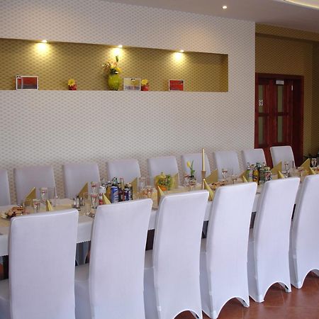 Hotel Gula Батизовце Экстерьер фото