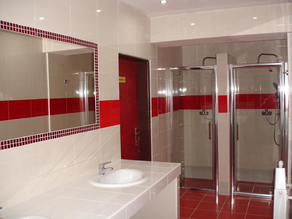 Hotel Gula Батизовце Экстерьер фото