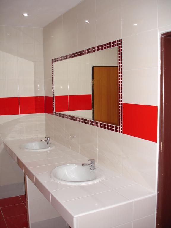 Hotel Gula Батизовце Экстерьер фото