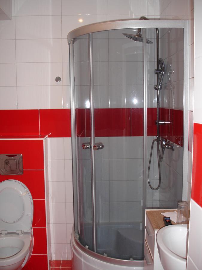 Hotel Gula Батизовце Экстерьер фото
