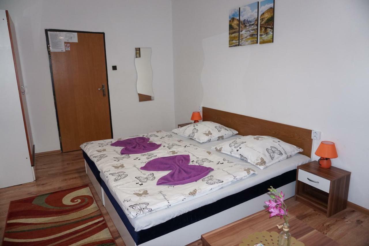 Hotel Gula Батизовце Экстерьер фото