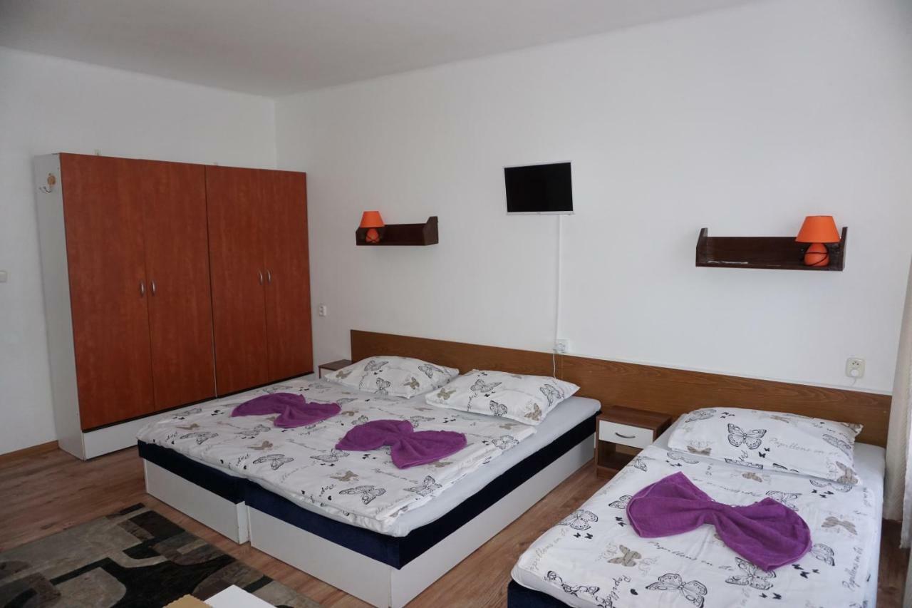 Hotel Gula Батизовце Экстерьер фото
